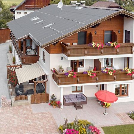 ストローブル Haus Reginaアパートホテル エクステリア 写真