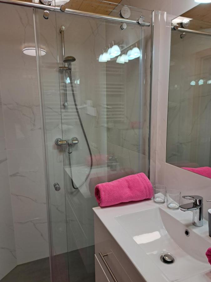 ストローブル Haus Reginaアパートホテル エクステリア 写真