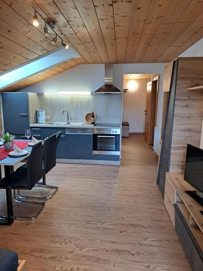 ストローブル Haus Reginaアパートホテル エクステリア 写真